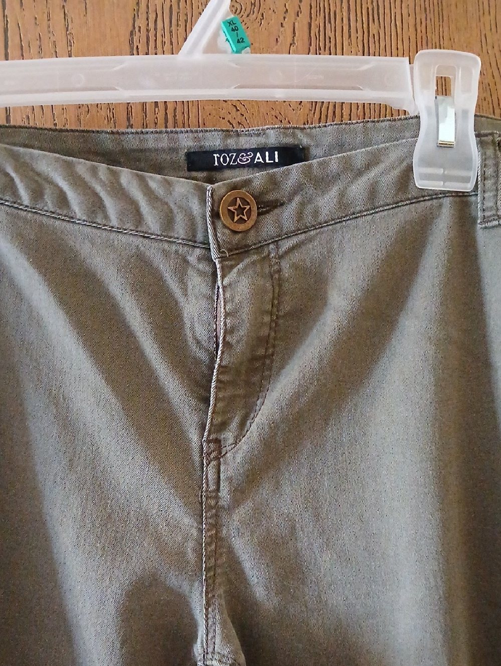 Roz & Ali Olive Green Pants with Star-Detail Button